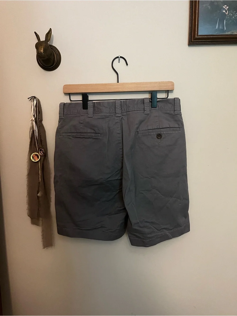 Men’s Jcrew Chino Shorts - size 31, 9in inseam